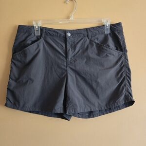 Canyon Creek shorts,  size L.